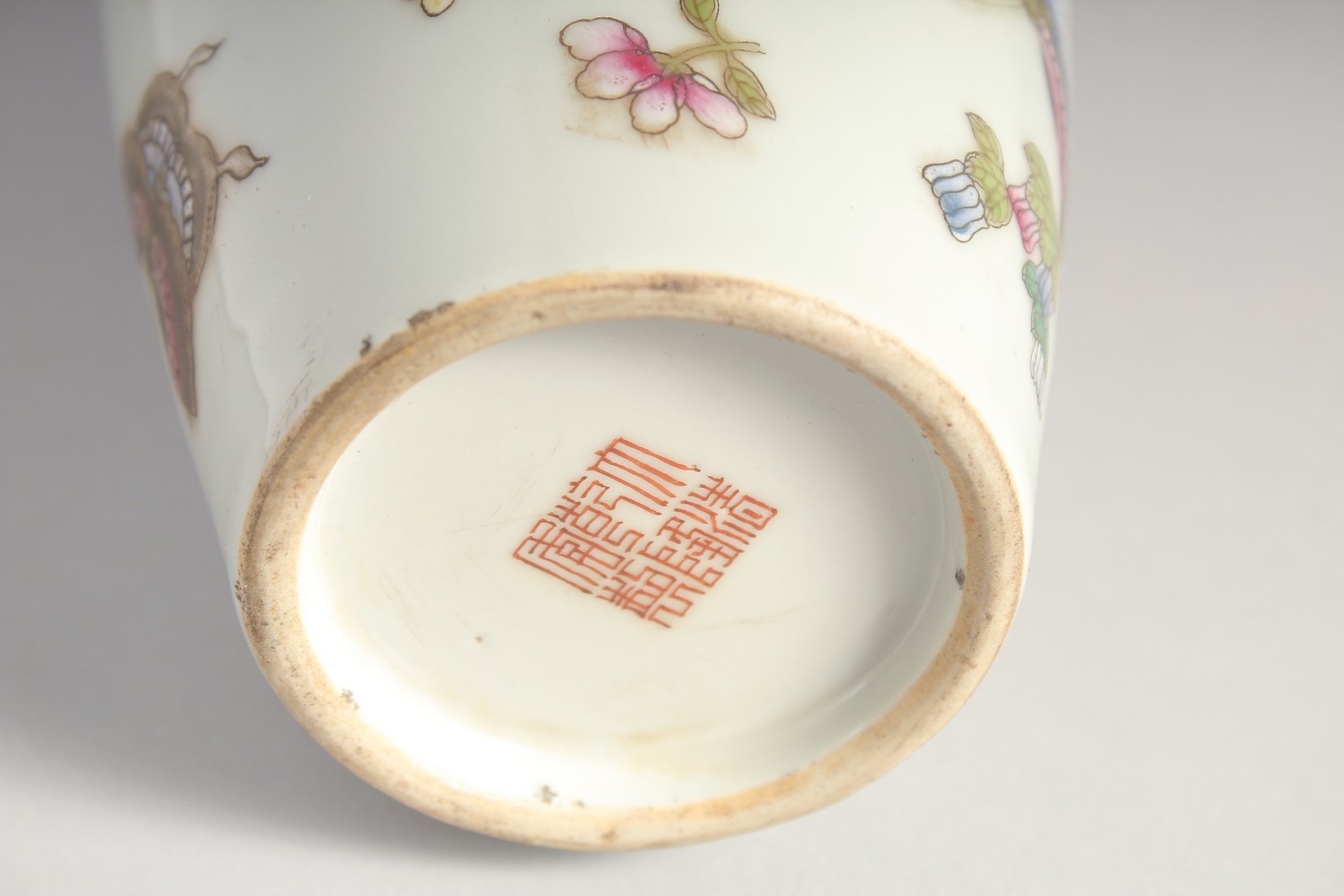 A CHINESE FAMILLE ROSE PORCELAIN BUTTERFLY VASE, base with character mark in red, 25cm high. - Image 6 of 6