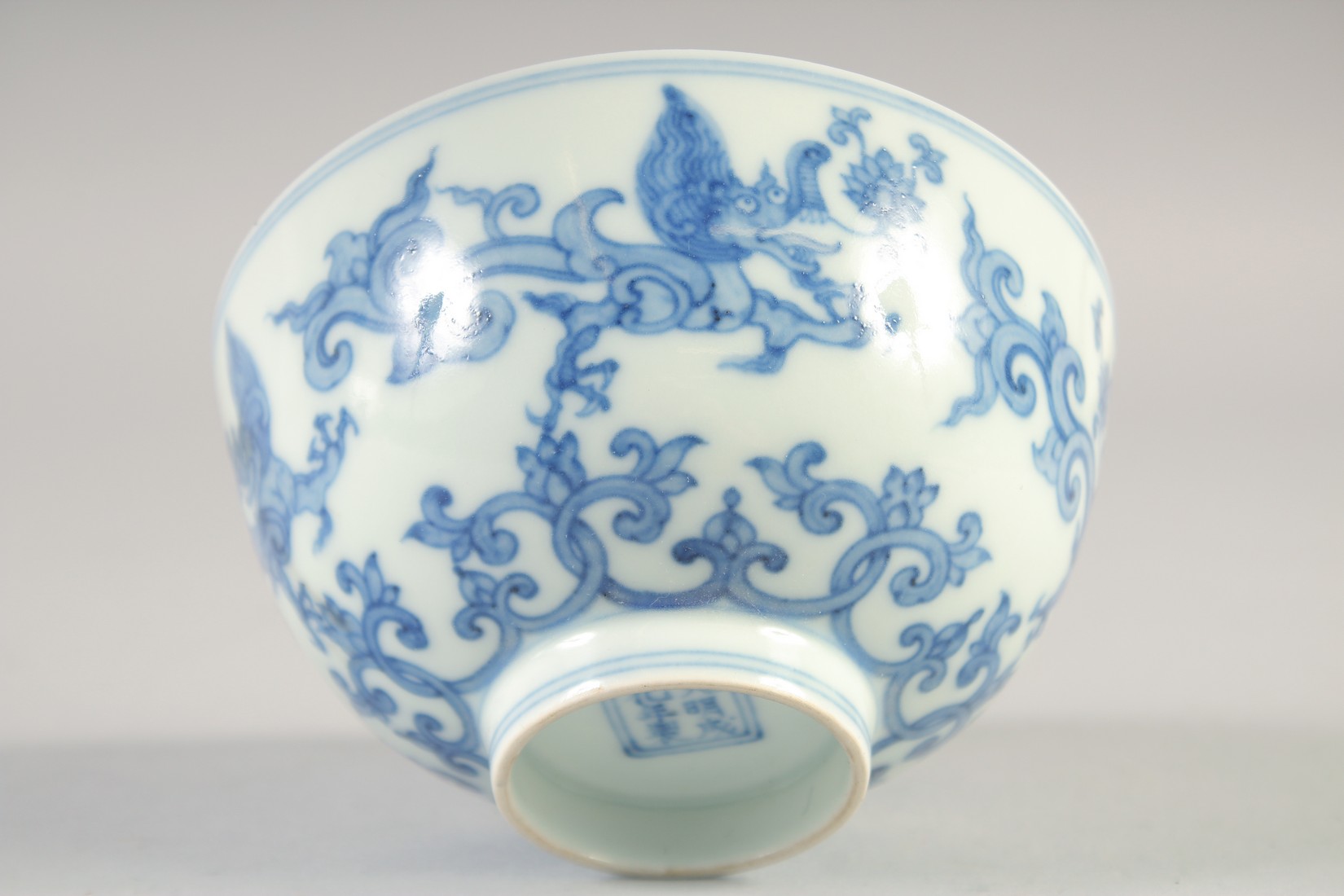 A CHINESE BLUE AND WHITE PORCELAIN BOWL, decorated with Kui dragons, six-character mark to base, - Image 6 of 6