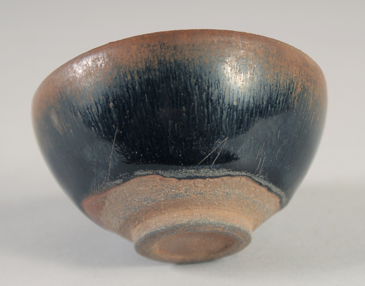 A CHINESE HARE'S FUR GLAZE POTTERY BOWL, 9cm diameter. - Image 5 of 5