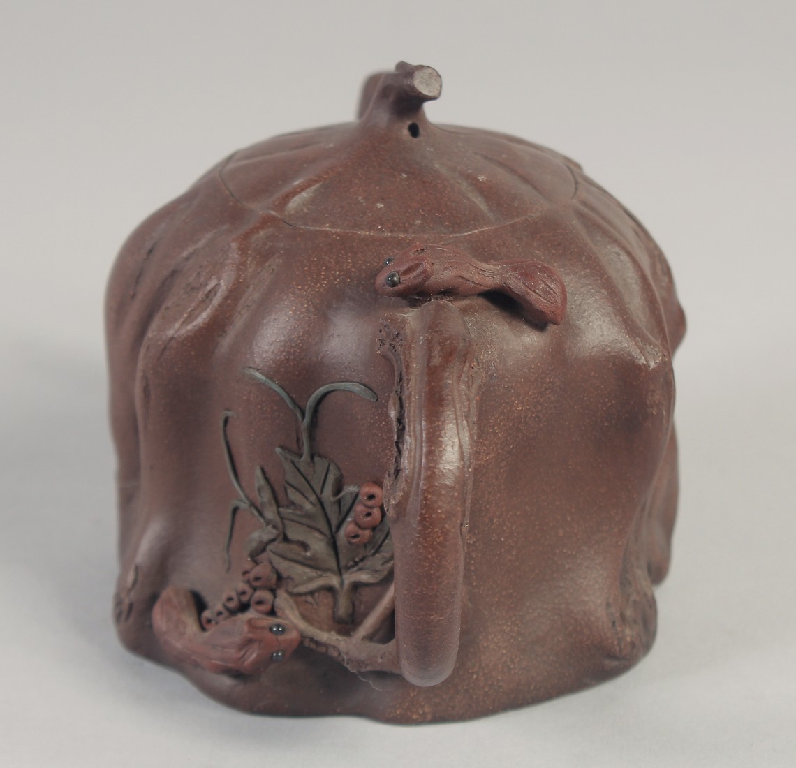 A SMALL CHINESE YIXING TREE ROOT FORM TEAPOT, impressed trademark to base, 15.5cm spout to handle. - Image 4 of 7