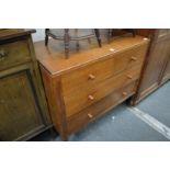 A 1930's oak chest of drawers.
