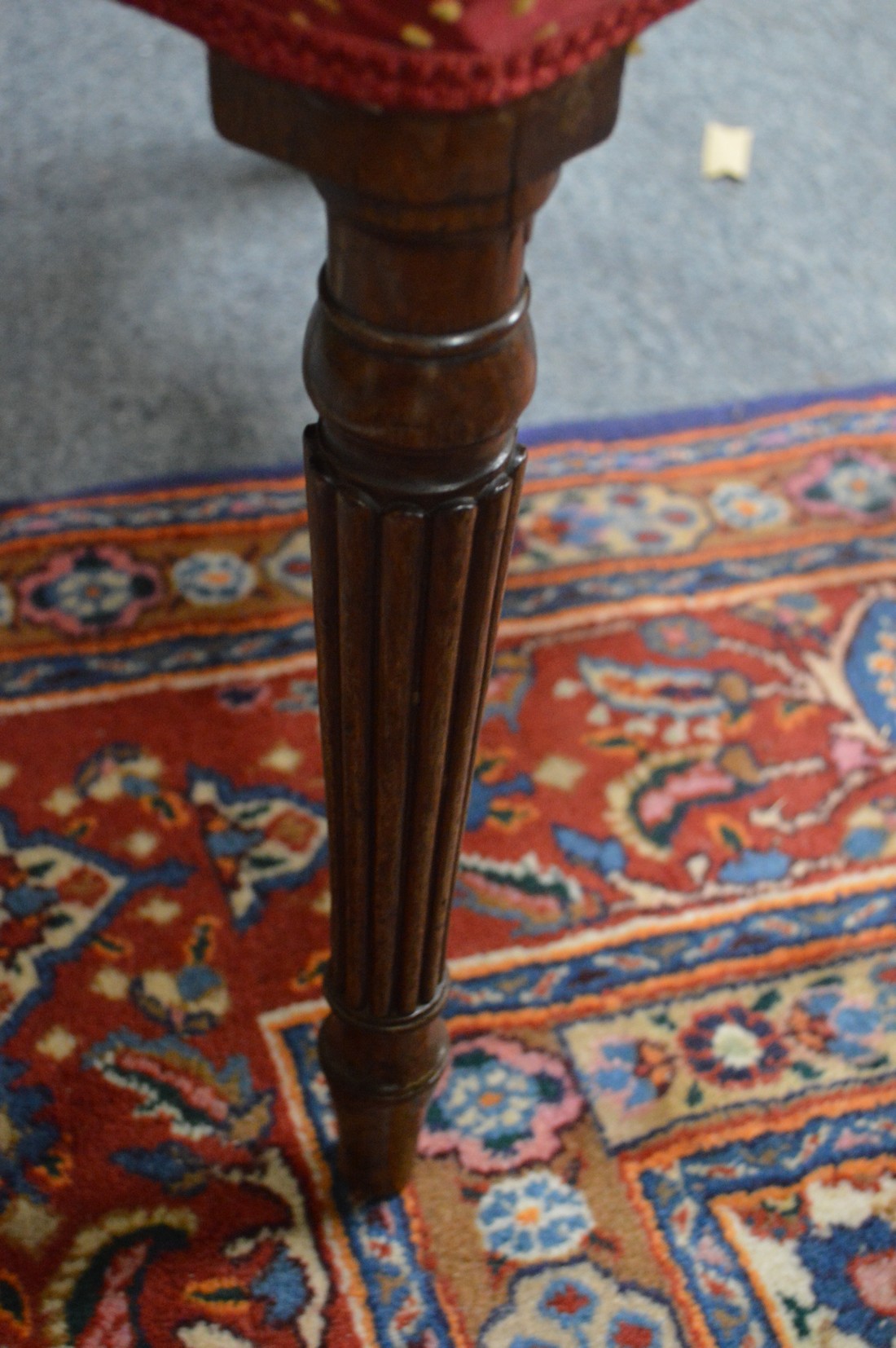 A good set of six 19th century mahogany dining chairs with pierced and carved central splat, - Image 3 of 4