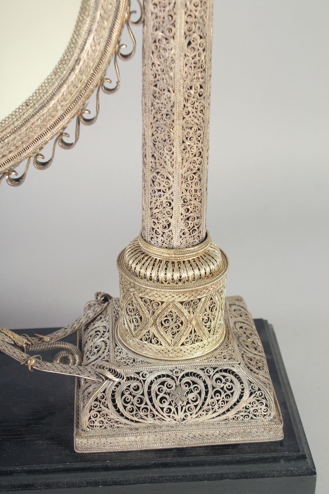 A VERY FINE AND LARGE 19TH CENTURY OTTOMAN TURKISH PARCEL GILT FILIGREE SILVER MIRROR, on a later - Image 6 of 14