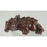 A JAPANESE BRONZE FIGURE OF MYTHICAL BEAST, 7cm long.