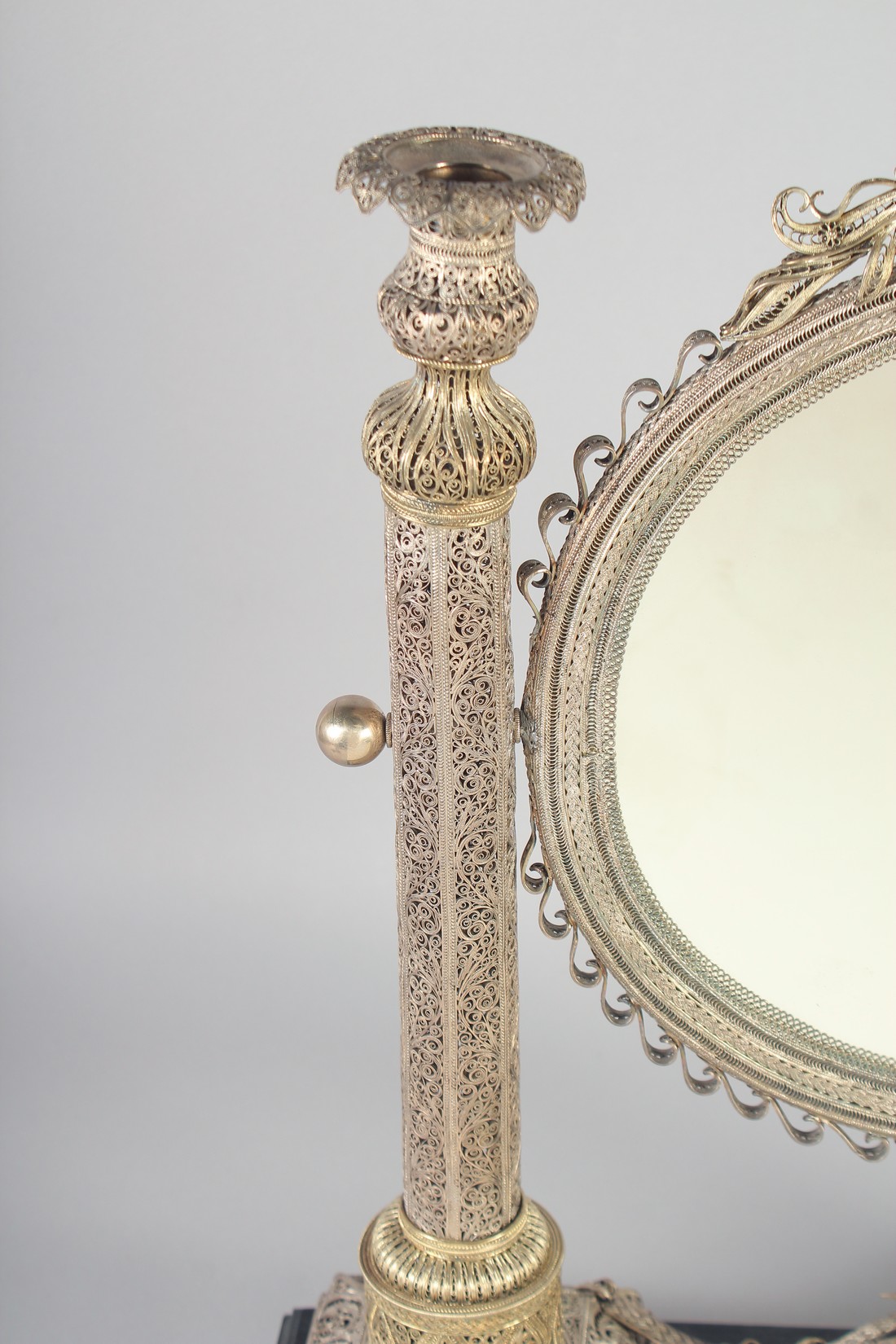 A VERY FINE AND LARGE 19TH CENTURY OTTOMAN TURKISH PARCEL GILT FILIGREE SILVER MIRROR, on a later - Image 4 of 14