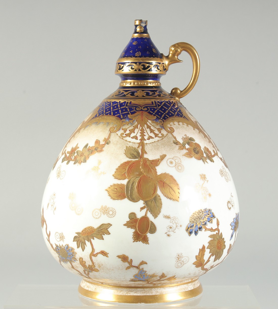 AN OTTOMAN MARKET ROYAL DERBY PORCELAIN VESSEL, with gilded foliate decoration, 22.5cm high.