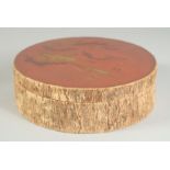 A 19TH CENTURY JAPANESE LACQUERED AND HAND GILDED CIRCULAR BOX, with cork/bark effect around the