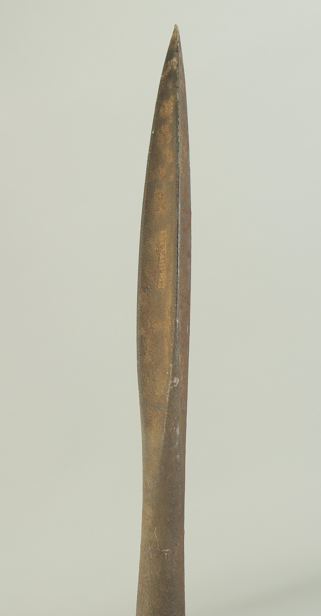 AN EARLY 20TH CENTURY MINDANAO MORO LONG SPEAR (BUDIAK), the spearhead with concave triple-sided - Image 2 of 7