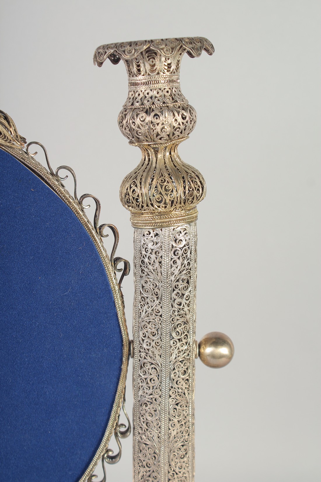 A VERY FINE AND LARGE 19TH CENTURY OTTOMAN TURKISH PARCEL GILT FILIGREE SILVER MIRROR, on a later - Image 11 of 14