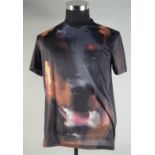 A GIVENCHY OF PARIS TEE SHIRT with splash decoration. Size, medium.