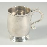 A GOOD GEORGE III SCOTTISH SILVER TANKARD. Edinburgh 1723. Maker: William Ayfour.