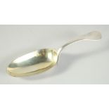 A RARE GEORGE IV MEDICINE SPOON. 6.25ins long on a base. London 1825. Maker: C Eley with crest