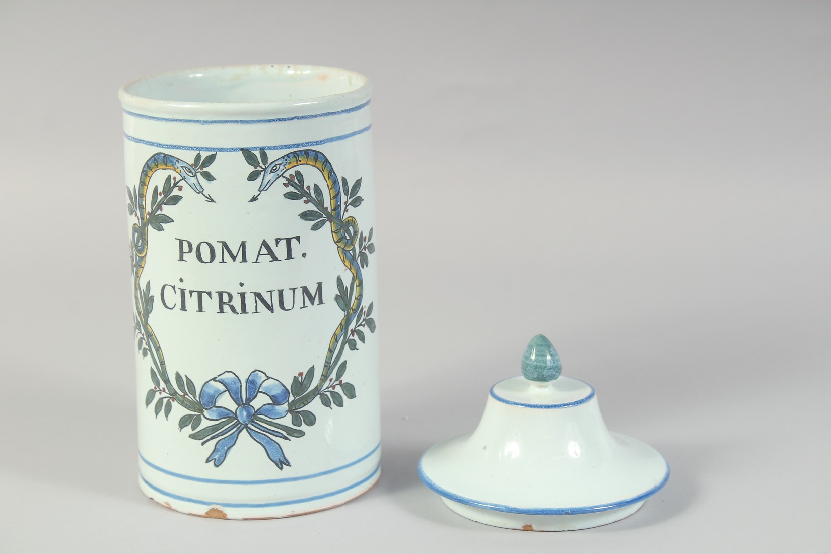 AN 18TH CENTURY CONTINENTAL TIN GLAZE DRUG JAR. "POMAT CITRINUM" 11ins high. - Image 5 of 7