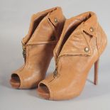 A PAIR OF ALEXANDER McQUEEN BEIGE LEATHER SHOES. Size 38.