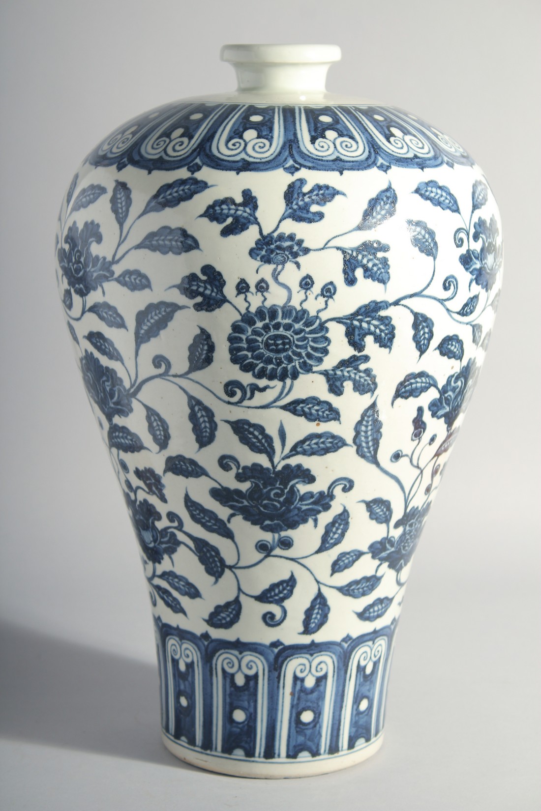 A LARGE CHINESE BLUE AND WHITE MEIPING VASE, painted with flora, 43cm high. - Image 5 of 7
