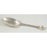 A RARE QUEEN ANNE SILVER DISC END TRIFID SPOON. Inital, I. B. unmarked, circa. 1710.