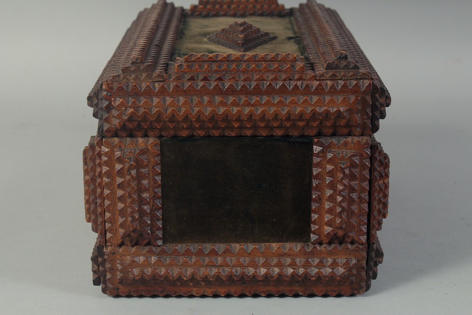 A TAMPART VELVET LINED WOODEN BOX. 10ins long. - Image 2 of 4