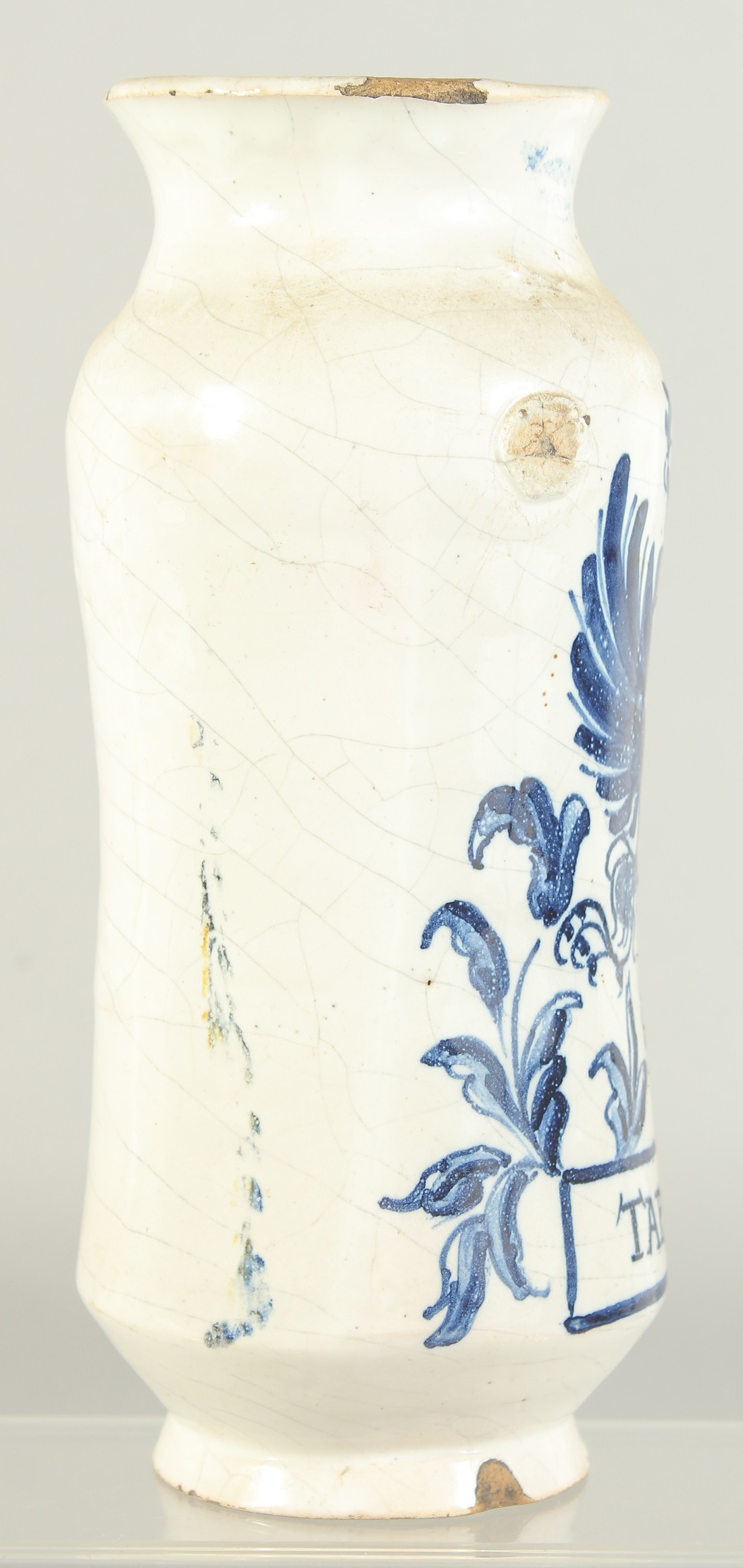 A DELFT BLUE AND WHITE TIN GLAZE DRUG JAR. "TARTARVN". 10in high. - Bild 2 aus 6