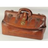 A GOOD VICTORIAN LEATHER BAG. 1ft 5ins long.