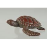 A JAPANESE BRONZE TURTLE. 5cm.