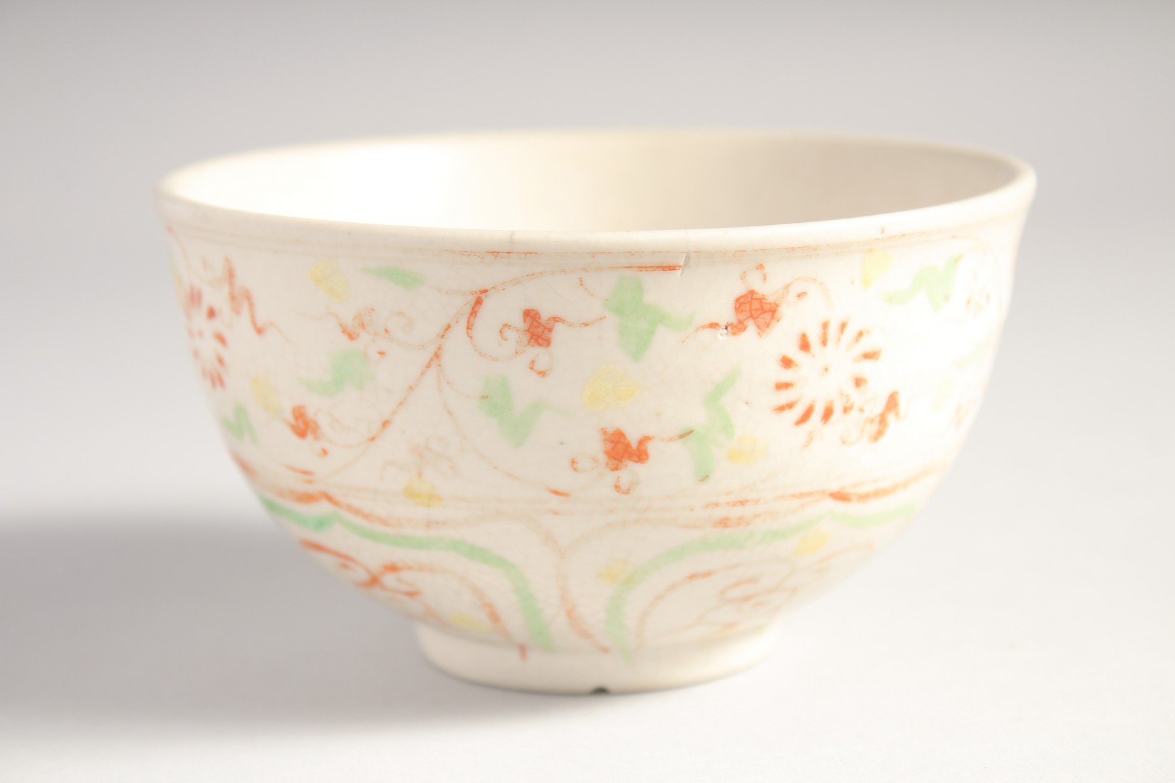 A CHINESE TRI-COLOUR BOWL, 12cm diameter. - Image 5 of 6
