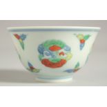 A CHINESE MING STYLE DOUCAI CUP. 8cm diameter.