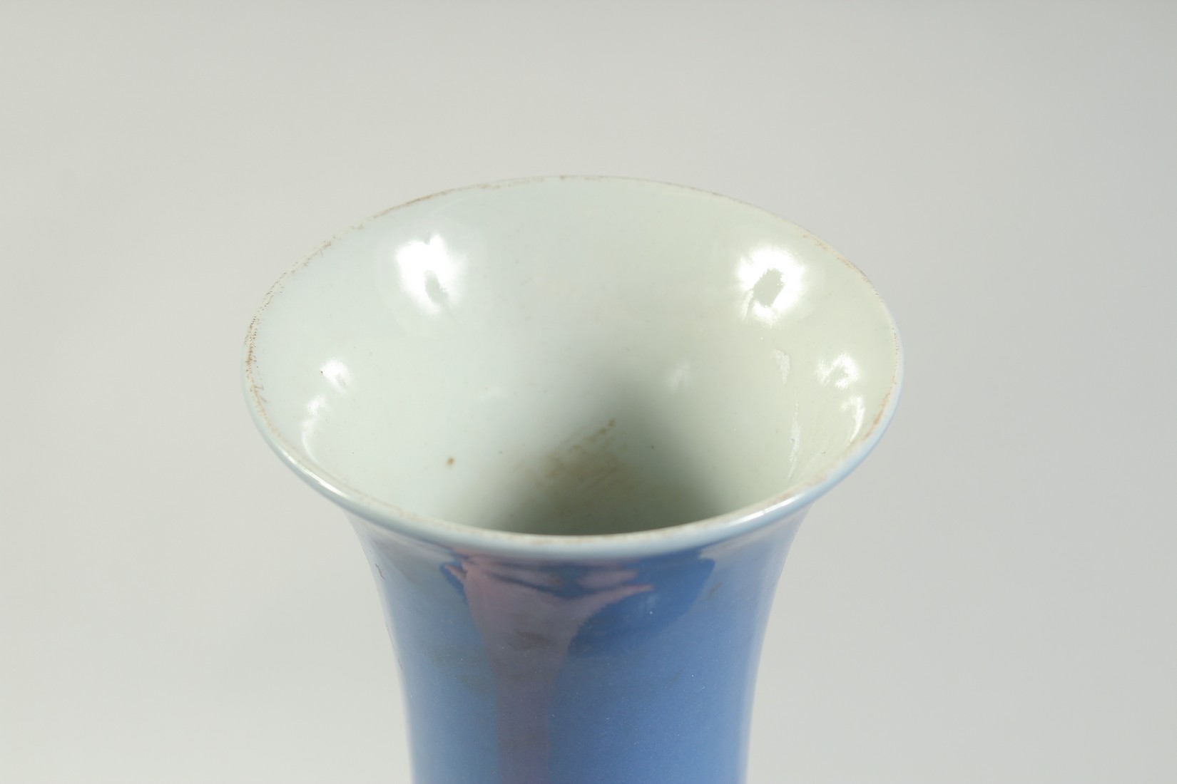 A CHINESE PORCELAIN BLUE BULBOUS VASE. 13ins high. - Image 3 of 4