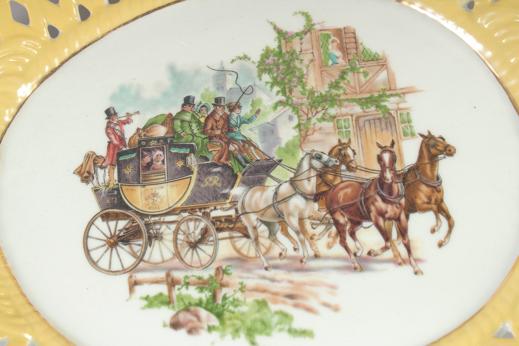 A SET OF FOUR CONTINENTAL YELLOW GROUND OVAL STAGECOACH DISHES. 12ins wide. - Image 3 of 6