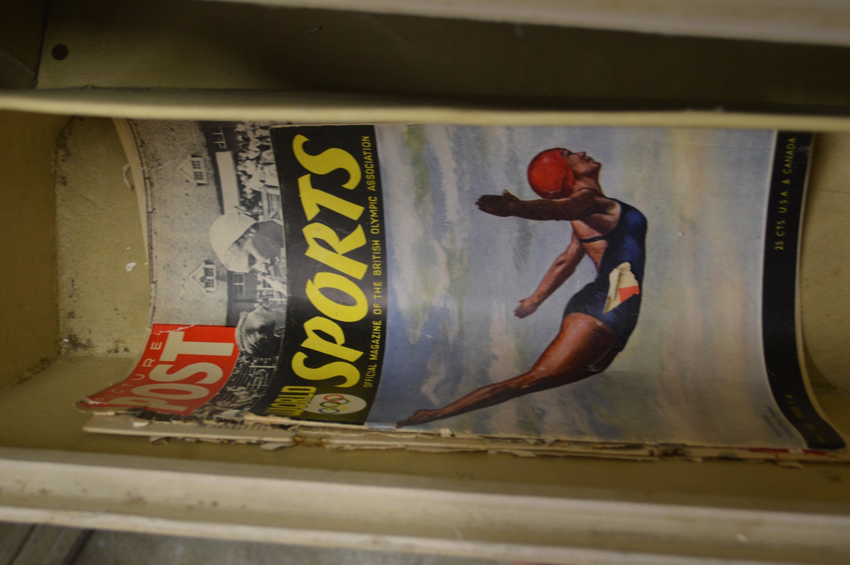 An old wardrobe trunk with Cunnard and other labels. - Image 3 of 3