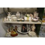 Quantity of decorative china.