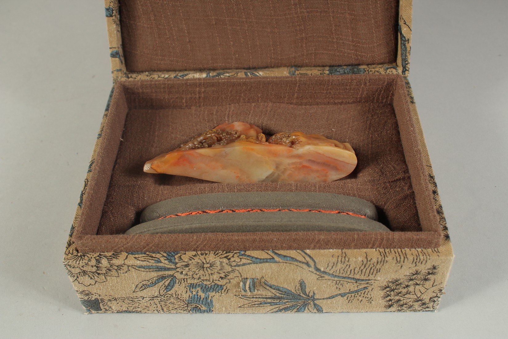 A FINE EARLY 20TH CENTURY CHINESE SOAPSTONE LANDSCAPE GROUP, with purpose-made stand and fitted box, - Image 7 of 8