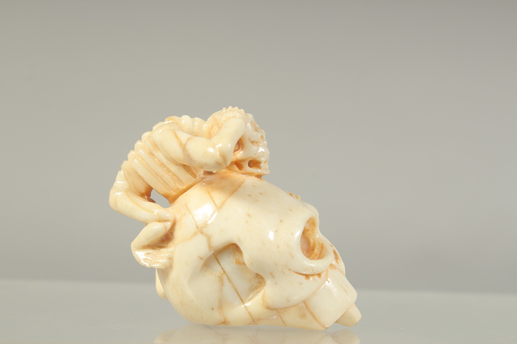 A CHINESE CARVED BONE SKULL AND SKELETON. - Image 4 of 5