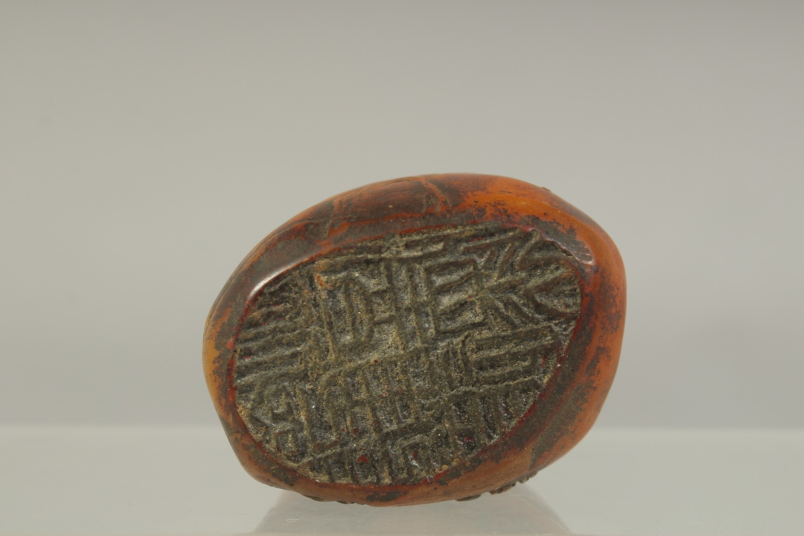 A CHINESE CARVED SOAPSTONE SEAL. 3.5ins - Image 3 of 3