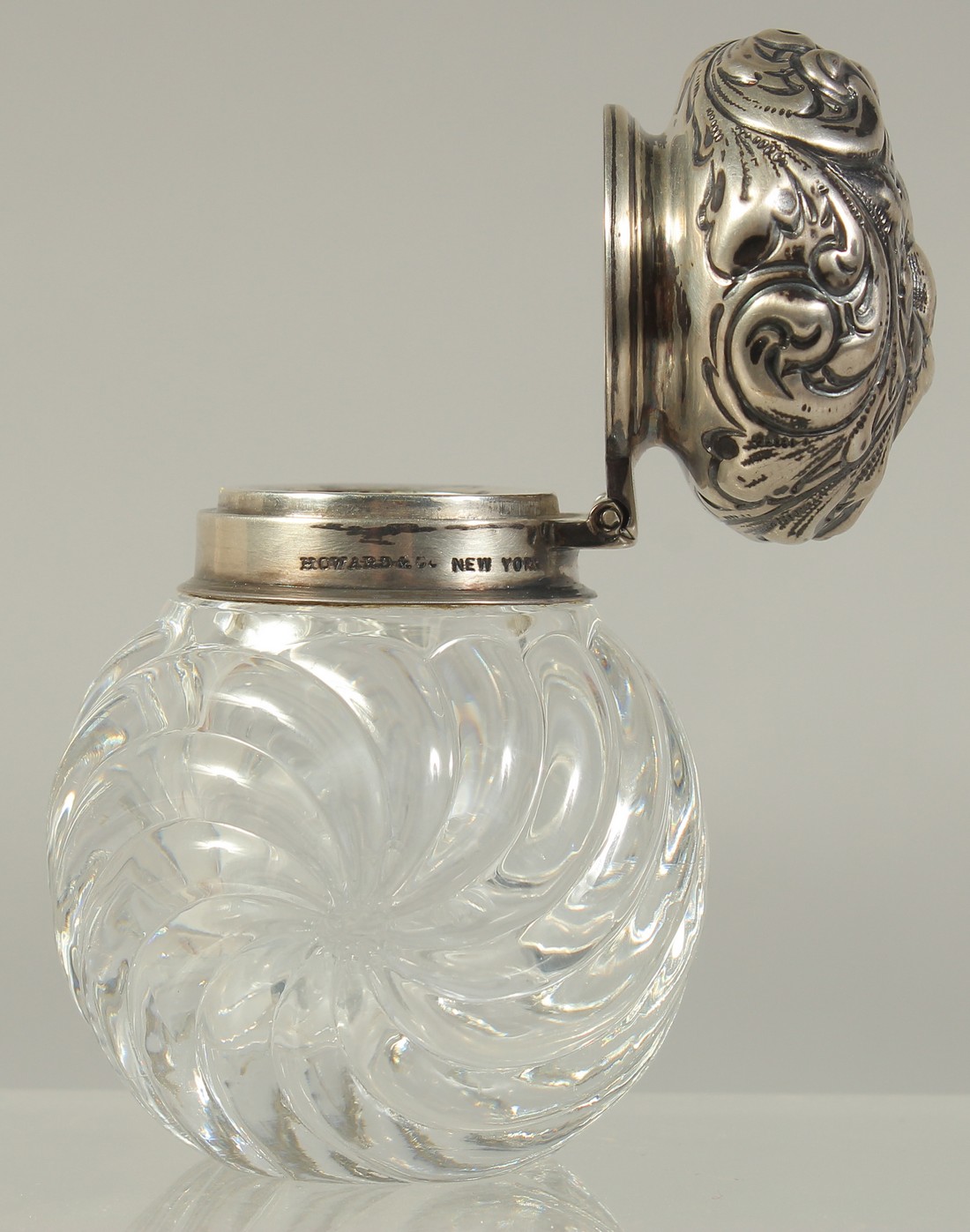 A HOWARD AND CO., NEW YORK, SILVER TOP GLASS INK POT. - Image 4 of 5