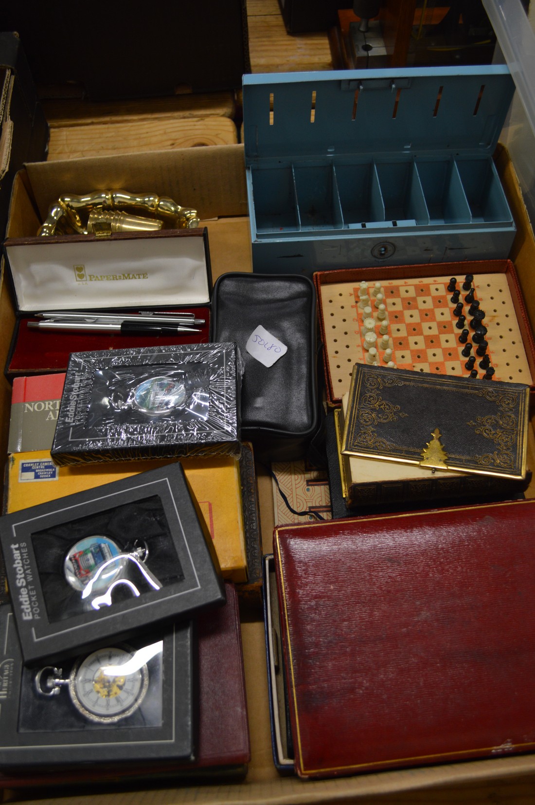 Miscellaneous collectables.