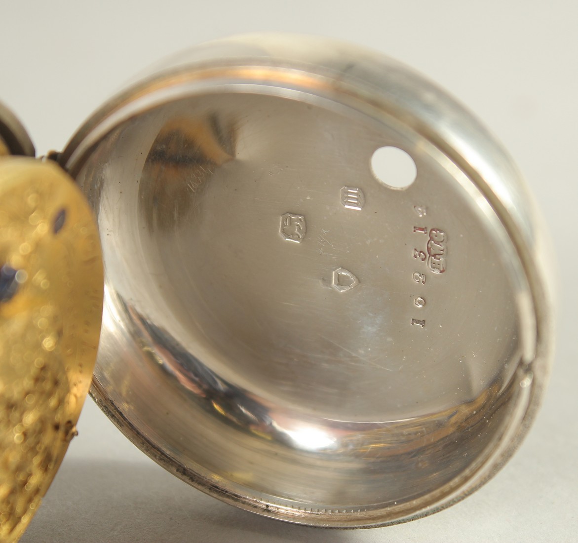 A GEORGE III SILVER VERGE POCKET WATCH by W. A. BAKER, Horsham. No. 702374, in an outer case. - Image 6 of 6