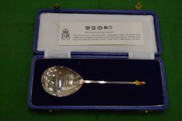 The Maidenhead Spoon, silver seal topped spoon, cased.