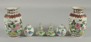 A COLLECTION OF CHINESE PORCELAIN ITEMS; pair of vases, pair of snuff bottles, and a small pair of