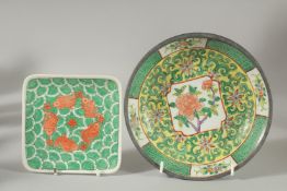 TWO CHINESE FAMILLE VERTE PORCELAIN DISHES.