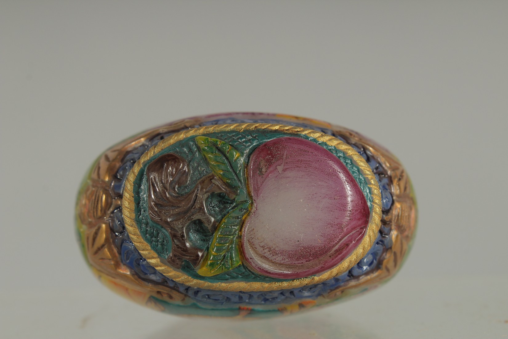AN UNUSUAL CHINESE PEKING GLASS SNUFF BOTTLE AND STOPPER, painted with European subject, 8cm high. - Image 6 of 6