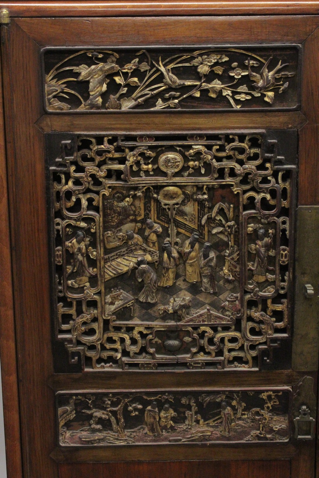 A 19TH CENTURY CHINESE CABINET with carved and pierced doors. 5ft high, 3ft 4ins wide. - Image 3 of 4