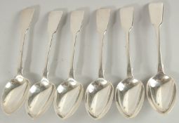 A SET OF SIX GEORGE IV SILVER FIDDLE PATTERN DESSERT SPOONS. London 1827. Maker: R.C.. Weight: