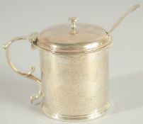 A VICTORIAN SILVER DRUM MUSTARD POT AND LINER. London 1847.