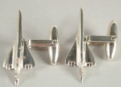 A PAIR OF STERLING SILVER CONCORD CUFFLINKS.
