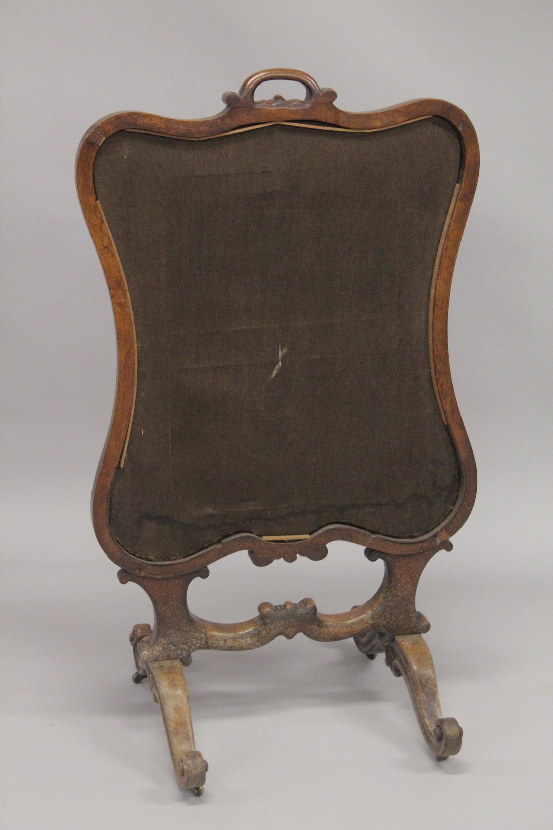 A VICTORIAN MAHOGANY FIRE SCREEN with Brussels tapestry. - Image 2 of 2