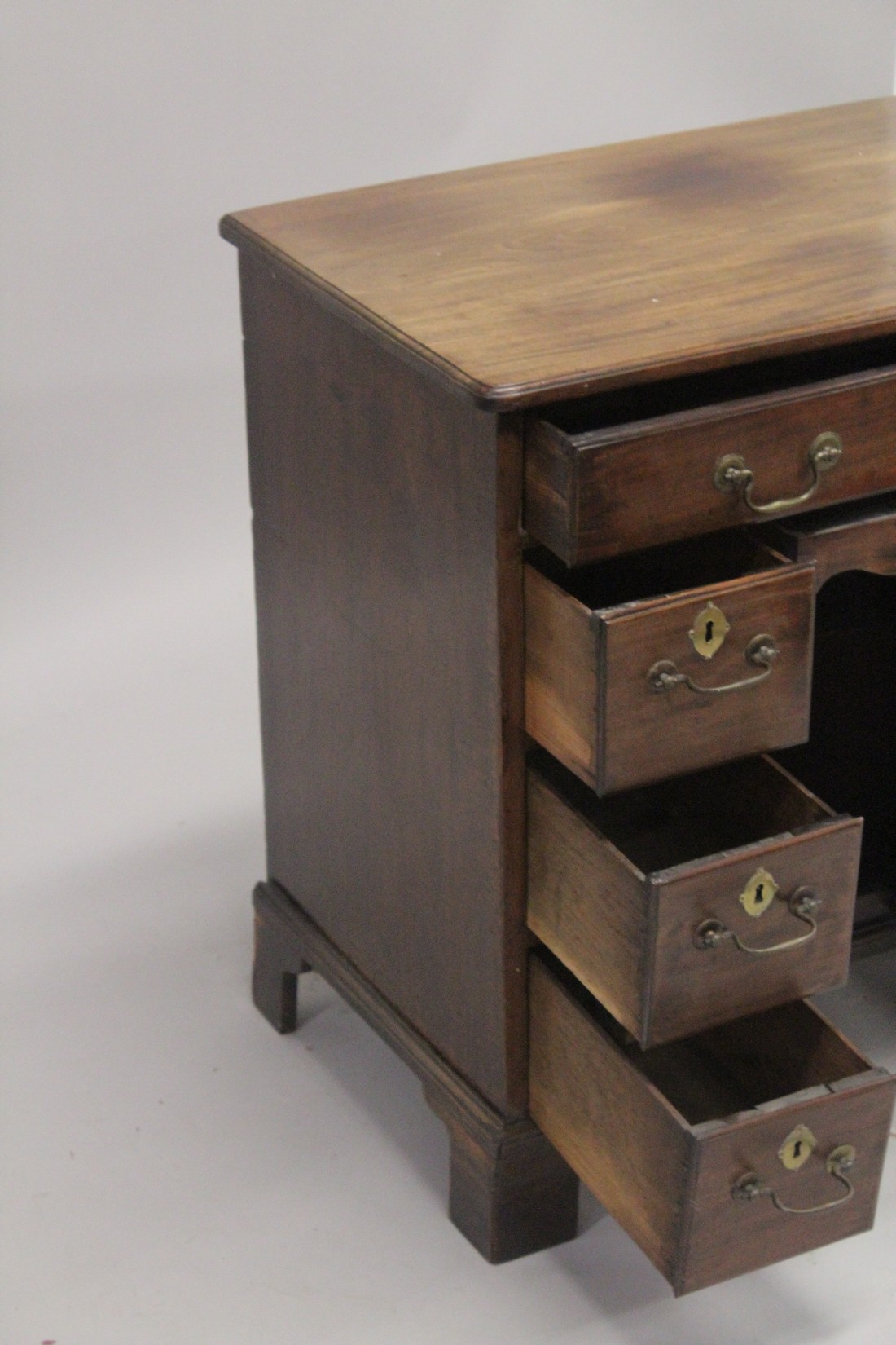 A GOOD GEORGE III MAHOGANY KNEEHOLE DESK with plain top, three small drawers either side of the - Image 7 of 10