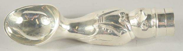 A SILVER PLATED PENGUIN ICE CREAM SCOOP. 7ins long.