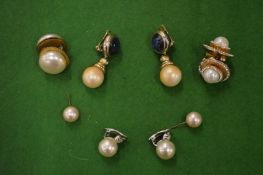 Decorative earrings.