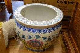 A Chinese porcelain jardiniere.