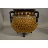 A Royal Doulton cauldron shaped bowl.